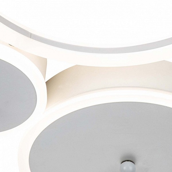 Потолочная люстра Escada Saturn белый арт. 10268/6LED White
