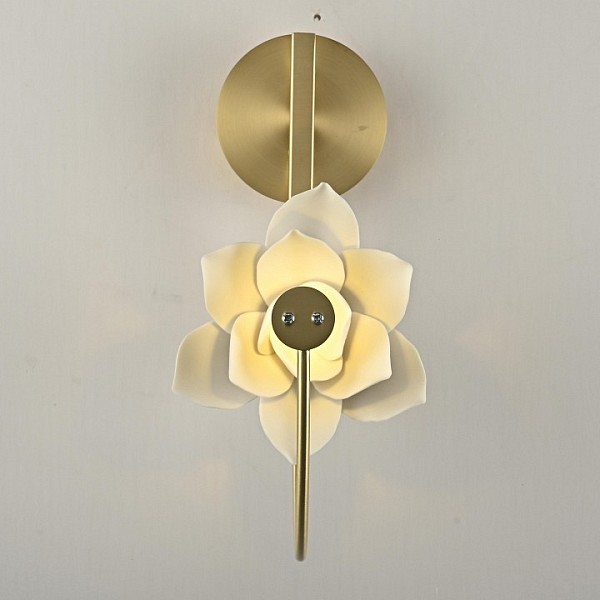 Бра Imperiumloft MAGNOLIA латунь арт. MAGNOLIA-WALL01