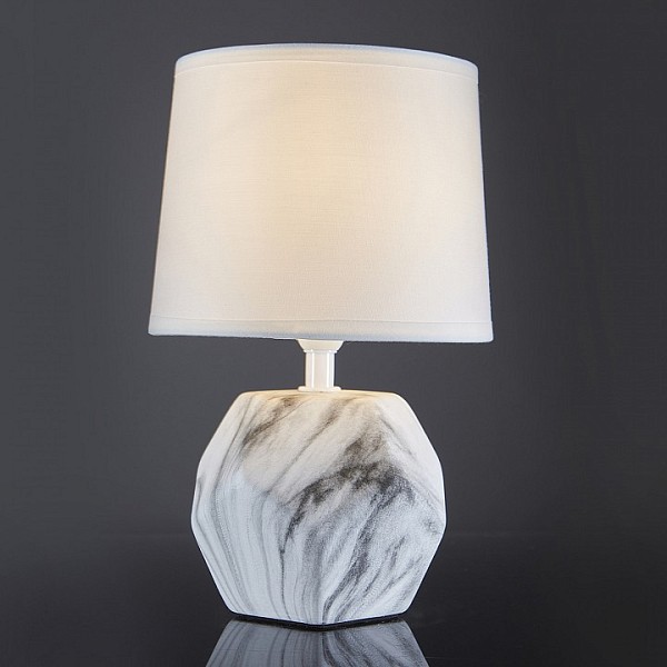 Настольная лампа декоративная Escada Marble белый арт. 10163/T White