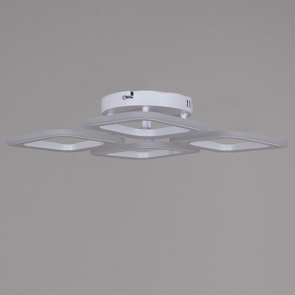 Потолочная люстра Reluce 05104 белый арт. 05104-0.3-04 WH
