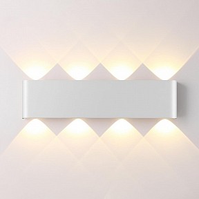 Накладной светильник Odeon Light MAGNUM белый арт. 7192/8WL