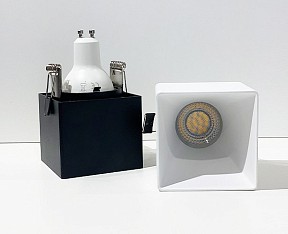 Встраиваемый светильник Italline DL 3024 черный арт. DL 3024 black