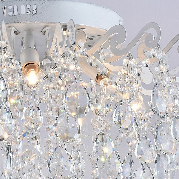 Люстра на штанге Reluce  белый арт. 04033-0.3-07 WH+SILVER PN