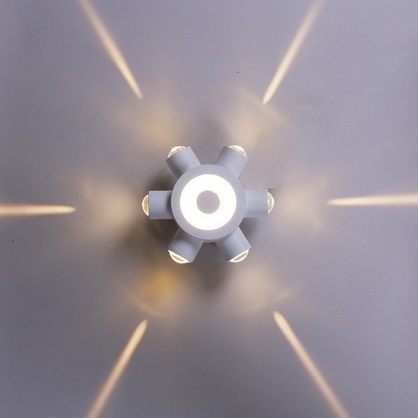 Накладной светильник Reluce  белый арт. 86973-9.2-007U LED2W+6*1W WT
