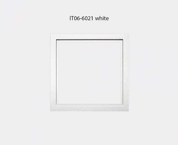 Встраиваемый светильник Italline IT06-6020 белый арт. IT06-6020 white 3000K + IT06-6021 white